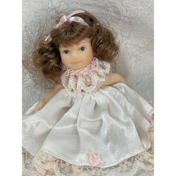 Pair of Porcelain Miniature Dolls Twins 3" Doll House Baby Ruffles Lacey Dress - Picture 3 of 5